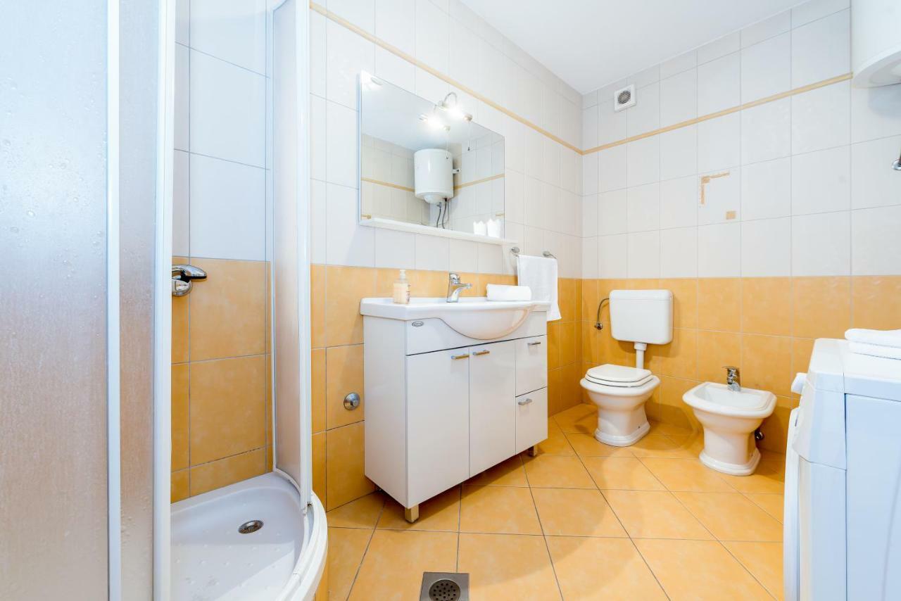 Apartment Anamarija With Sea View Šibenik Esterno foto