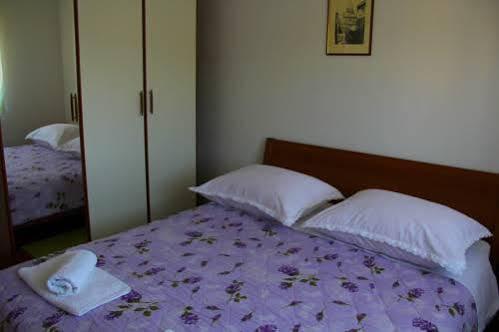 Apartment Anamarija With Sea View Šibenik Esterno foto